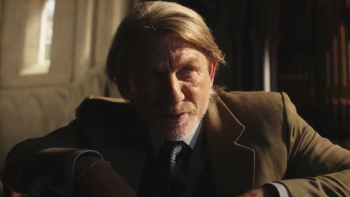 ナイフアウト3は、ブノワブラン主導のシリーズの終わりになりますか？誰かがリアン・ジョンソンにフランチャイズの将来についての彼の気持ちを求めた