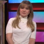 ケリー・クラークソンは、彼女のトークショーの周りでうわさが渦巻くように、彼女のキャリアについてどのように感じていますか？ソースが発言します