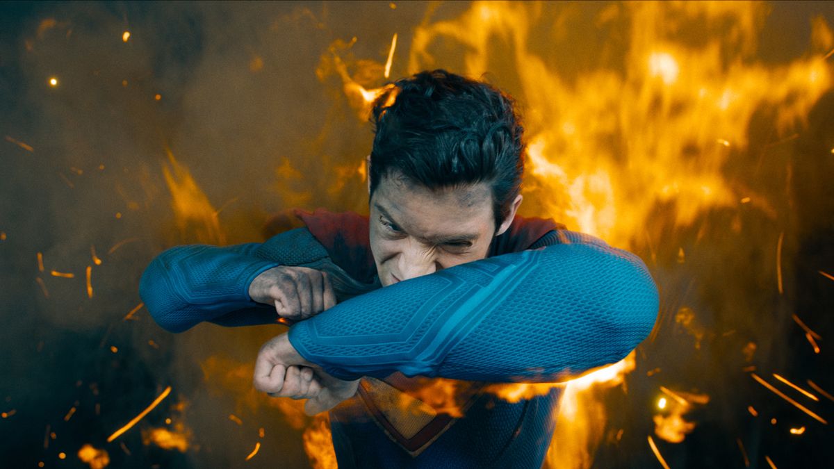 スーパーマンは、dcユニバースが必要とするヒーローを証明し、週末の興行収入でフランチャイズを大規模にスタートさせます