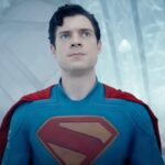 ジェームズ・ガンは、スーパーガールの最初の公式の見方を落としました