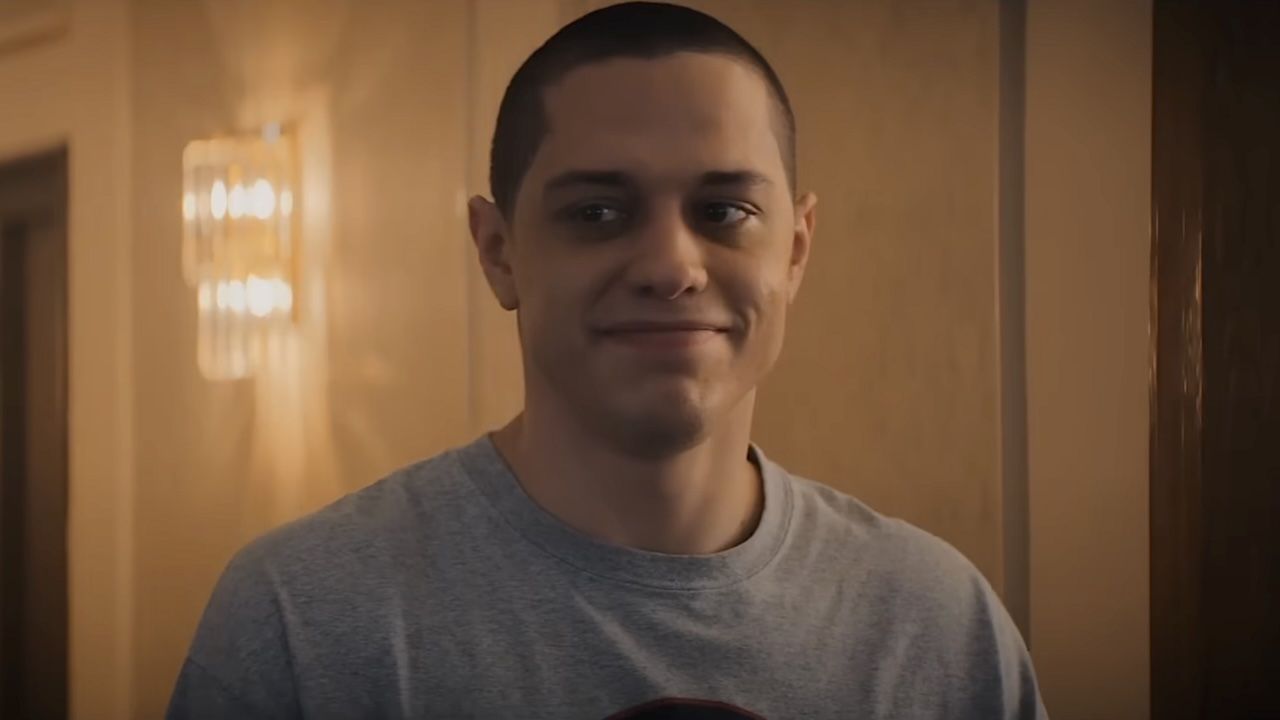 「一体何が起こったの？」ピート・デイビッドソンは、新しいホラー映画での目に関連したショットが「本当のダメージ」を引き起こした可能性があるという背後にあるワイルドな物語を思い出しました