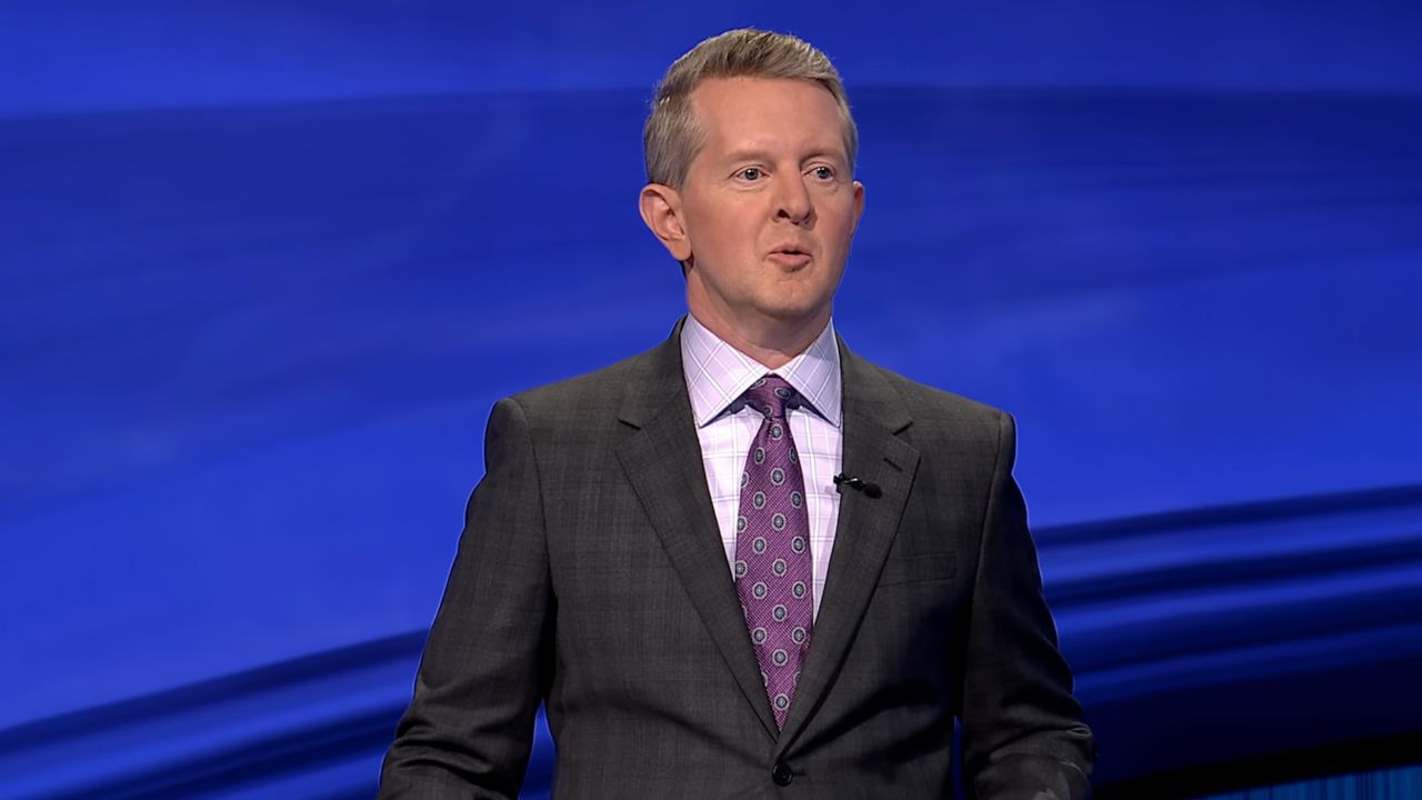 jeopardy-ken-jenningsについての1つのことは、恐竜の道を進んでいると考えています。