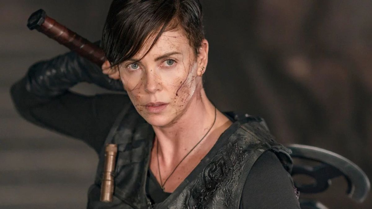 シャーリーズ・セロンは映画を作っている間に「多くの負傷」に苦しんでいますが、彼女はそれが映画にとって重要な理由について良い考えを持っています