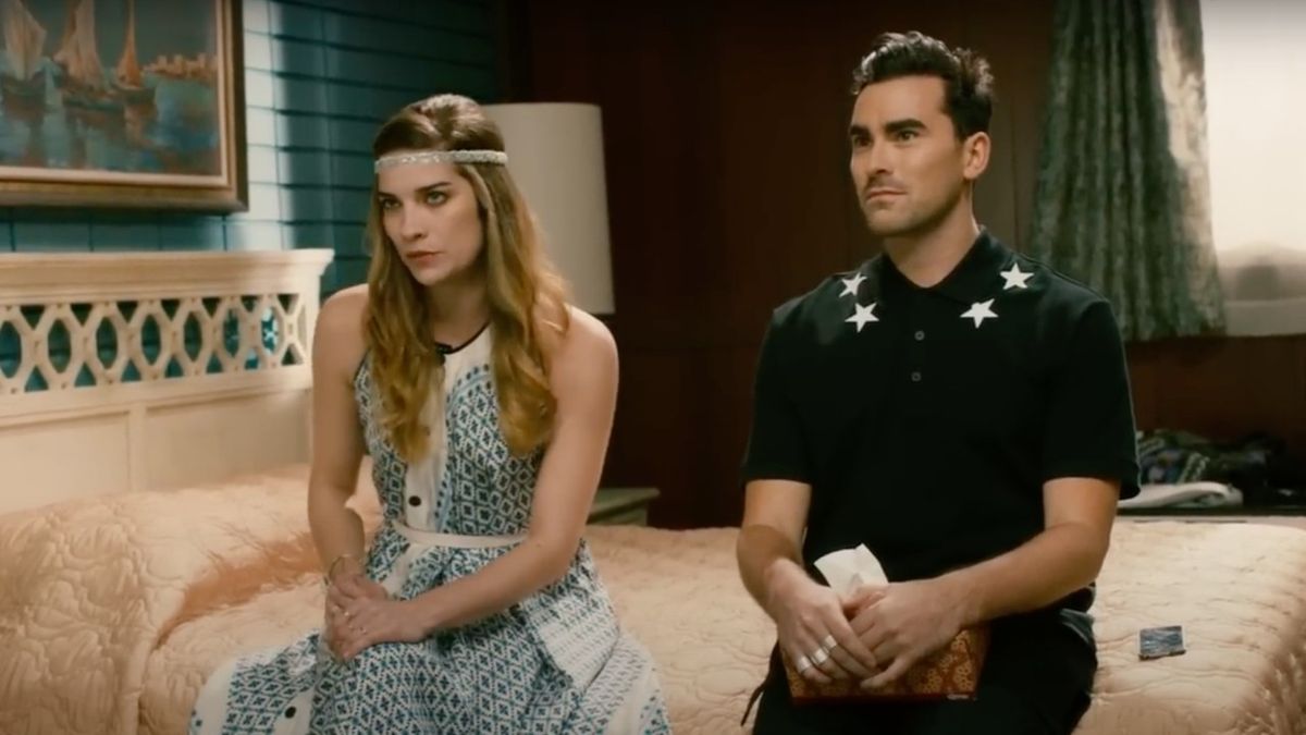シッツクリークの卒業生アニー・マーフィーは、ダン・レヴィがキャストされたときに彼女をトロールした方法をユーモラスに思い出します。
