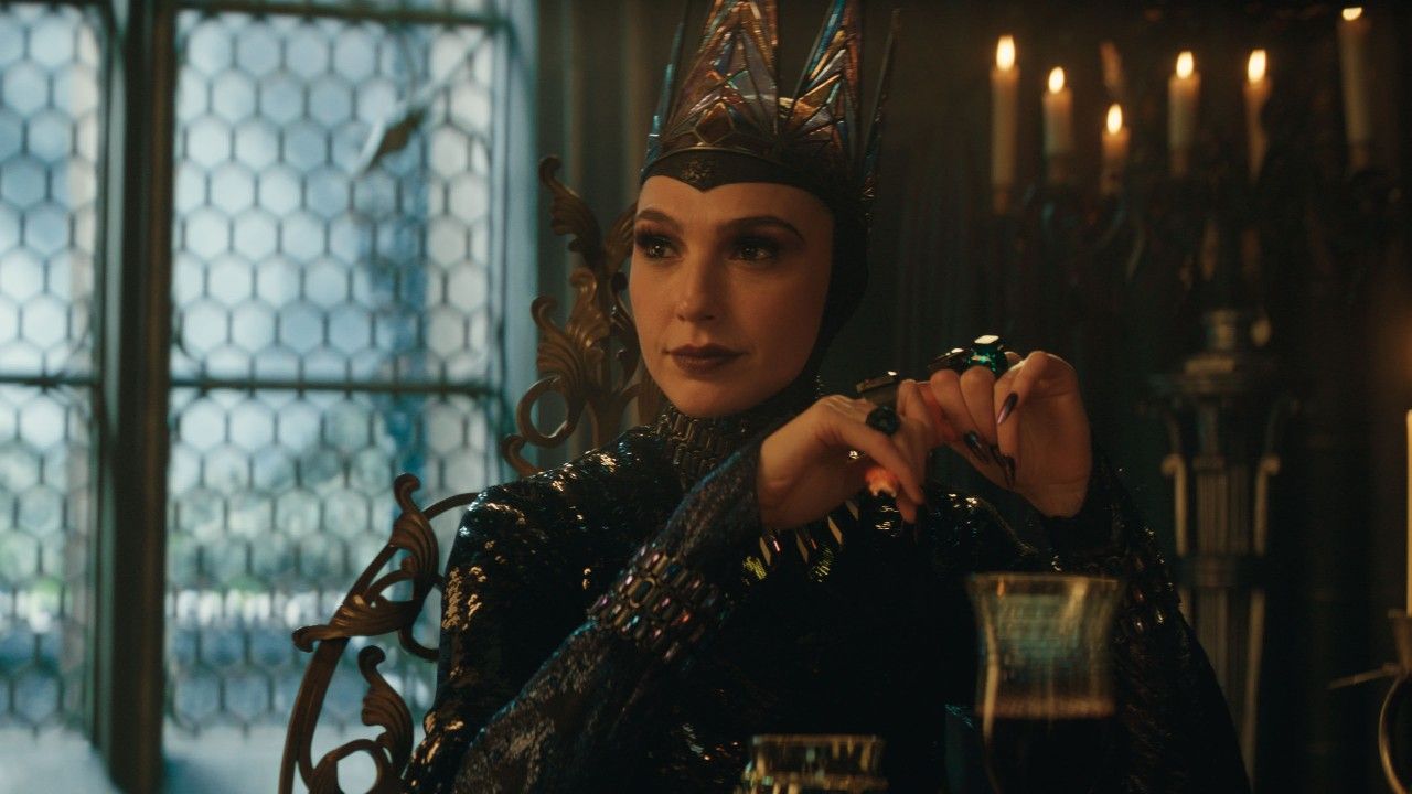 ギャル・ガドットは、彼女が白雪姫の興行収入に「がっかり」されていたことを認め、なぜそれがフロップしたのかについて彼女の見解を共有しています