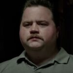 彼がクリス・ファーリーを演じる前に、ポール・ウォルター・ハウザーはローン・マイケルズ、デビッド・スペードなどとおしゃべりすることについてオープンします
