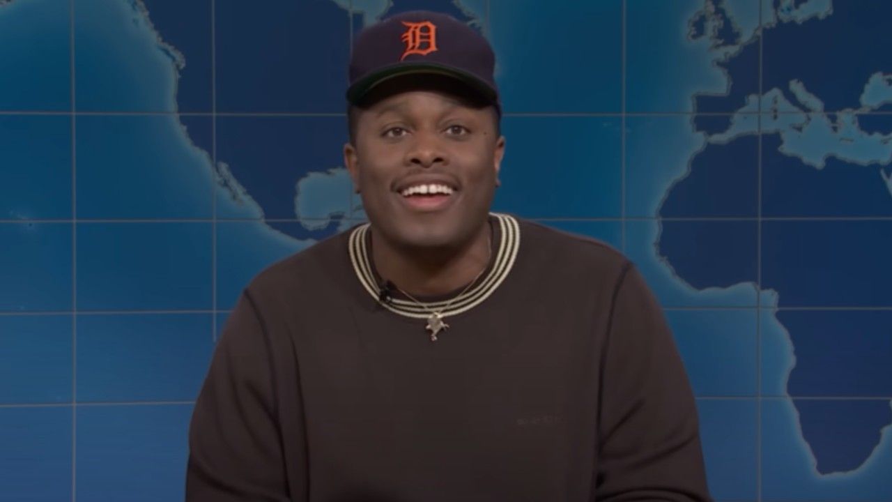 デボン・ウォーカーは、snlを「地獄」と呼んだ。今、彼はショーが「人類の振りかけ」を追加できる1つの方法を説明しています