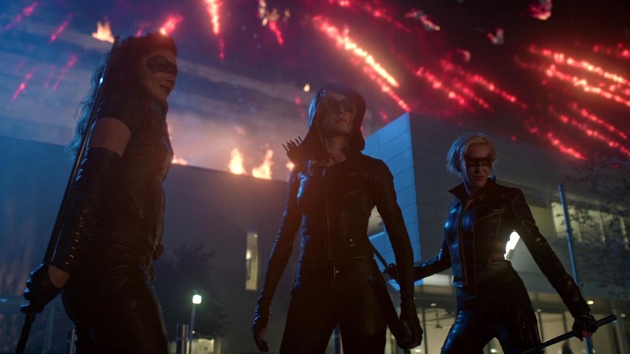 私はまだ緑の矢を悩ませていて、カナリアは決して起こりませんでした、そして、それは矢印のスピンオフが別の黒いカナリアを含めていたかもしれないことがわかります