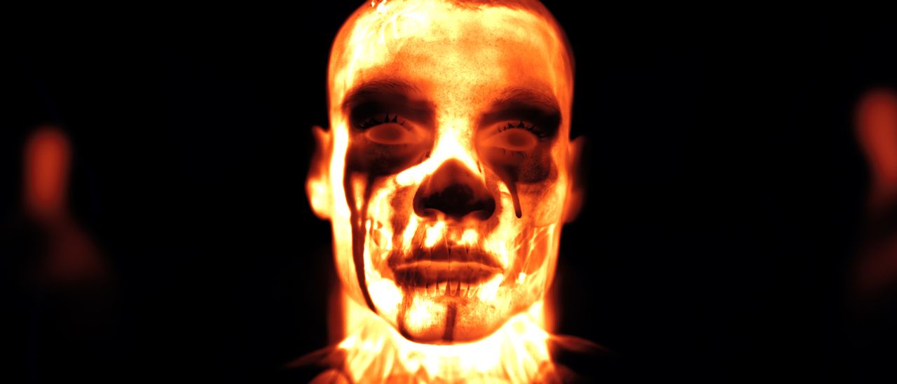 彼のレビュー:エクストリームフットボールのホラーはその把握を超えるリーチを持っています