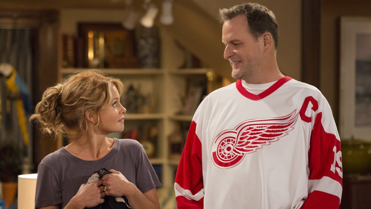 candace-cameron-bureは38年間のフルハウスを祝います(そしてdave-coulierが答えました)
