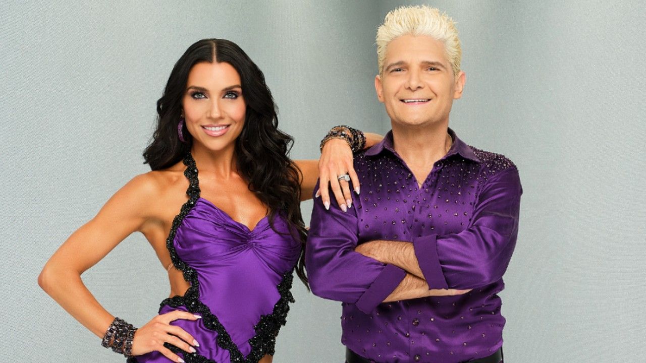 排除されたdwtsの出場者であるコーリーフェルドマンは、パートナーのジェナジョンソンが一緒に仕事をするのが難しいという噂に取り組んでいます