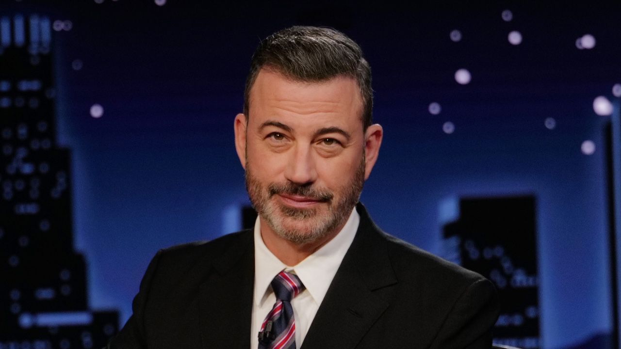 ジミー・キンメルは、彼のショーがabcに戻ったとき、大きなスパイクを見ました。それは短命でした