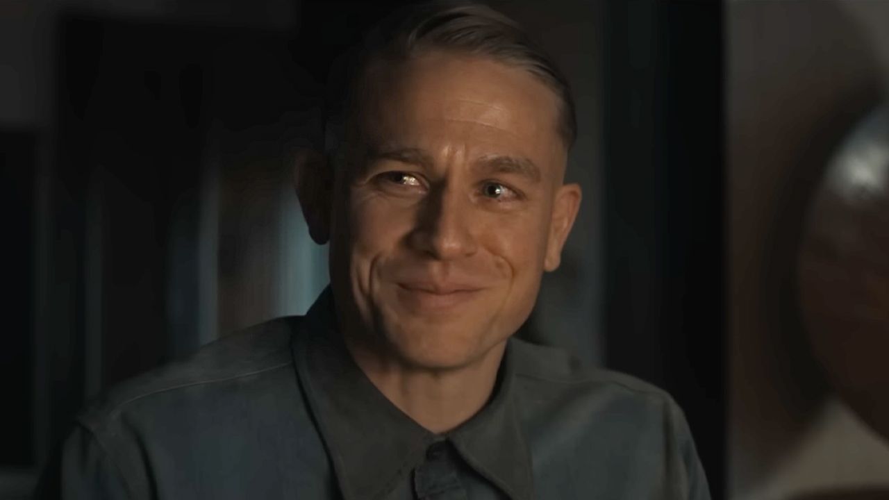 チャーリー・ハナム、netflix制作中にエド・ゲインを本当に悩ませた証拠を明かす