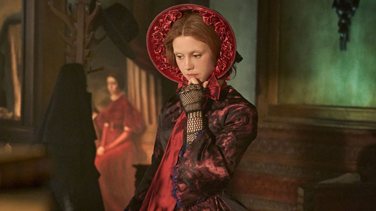 ミア・ゴスはフランケンシュタインのプレミアで透けた表情をしていましたが、私は