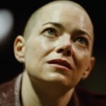 ブゴニアでエマ・ストーンがどのようにして自分はハゲではないと皆を騙したのか