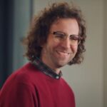 カイル・ムーニー、アンチテクノロジーソングのミュージックビデオにaiを使用したことを謝罪