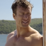 グレン・パウエルと彼のガールフレンドは、あなた以外の誰かの噂の後に別れました。さて、彼女は