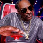 「私はそれを楽しくします。」スヌープ・ドッグが自分の声の一番好きな部分について語る、そして私は彼が他のコーチたちと始めた儀式が大好きだ