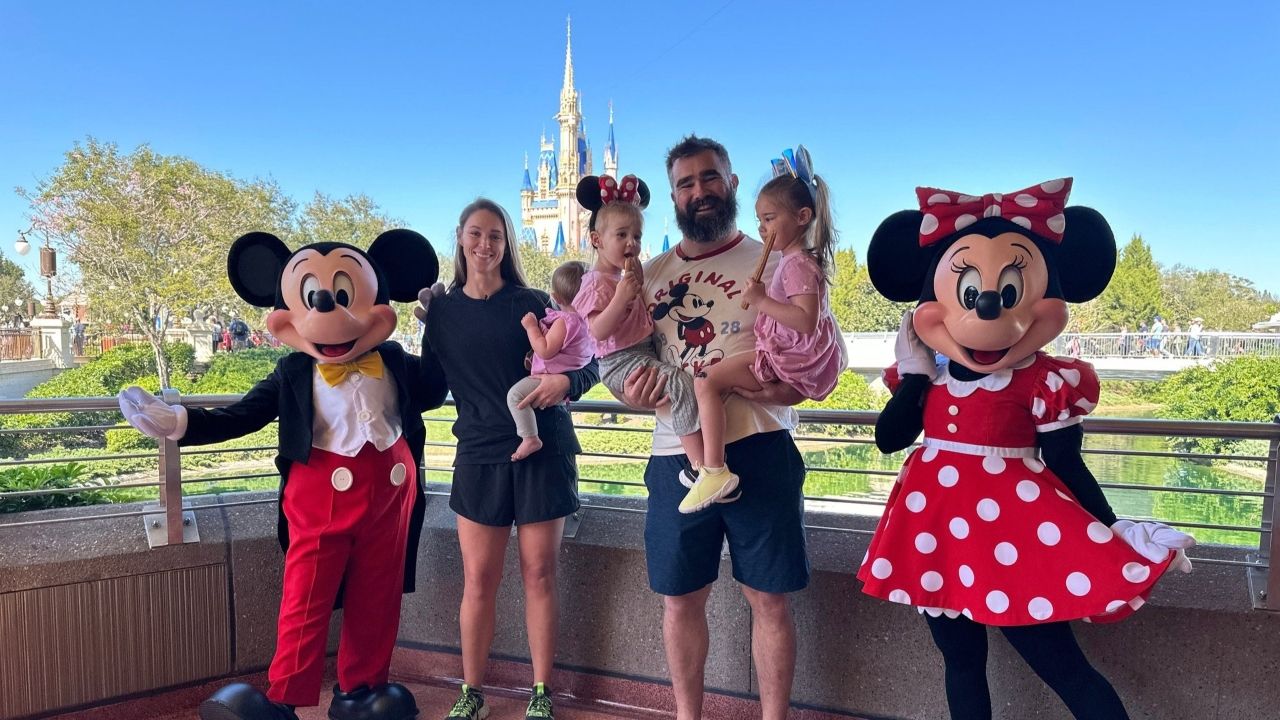 ジェイソン・ケルシーもディズニーワールドのメルトダウンに対処し、自分の子供たちのことをとても良く感じています