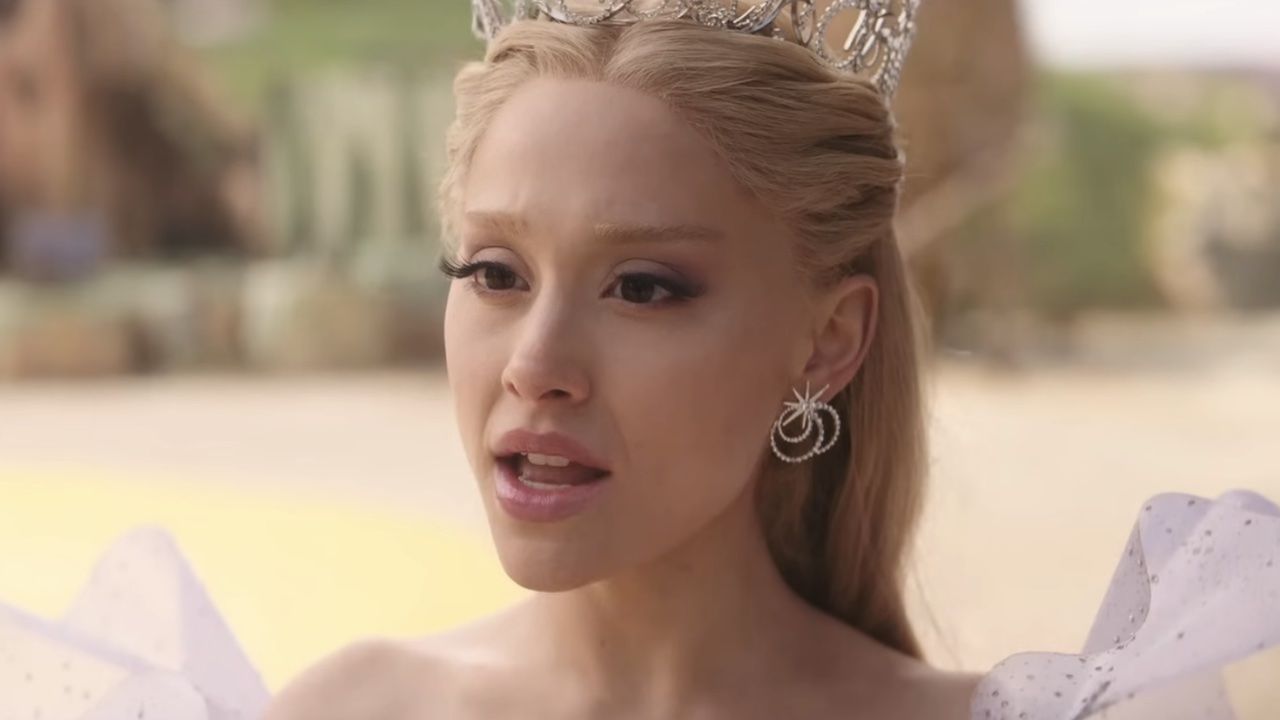 アリアナ・グランデ、アメリカン・ホラー・ストーリーの役柄について語るときはネタバレを避けるよう努める