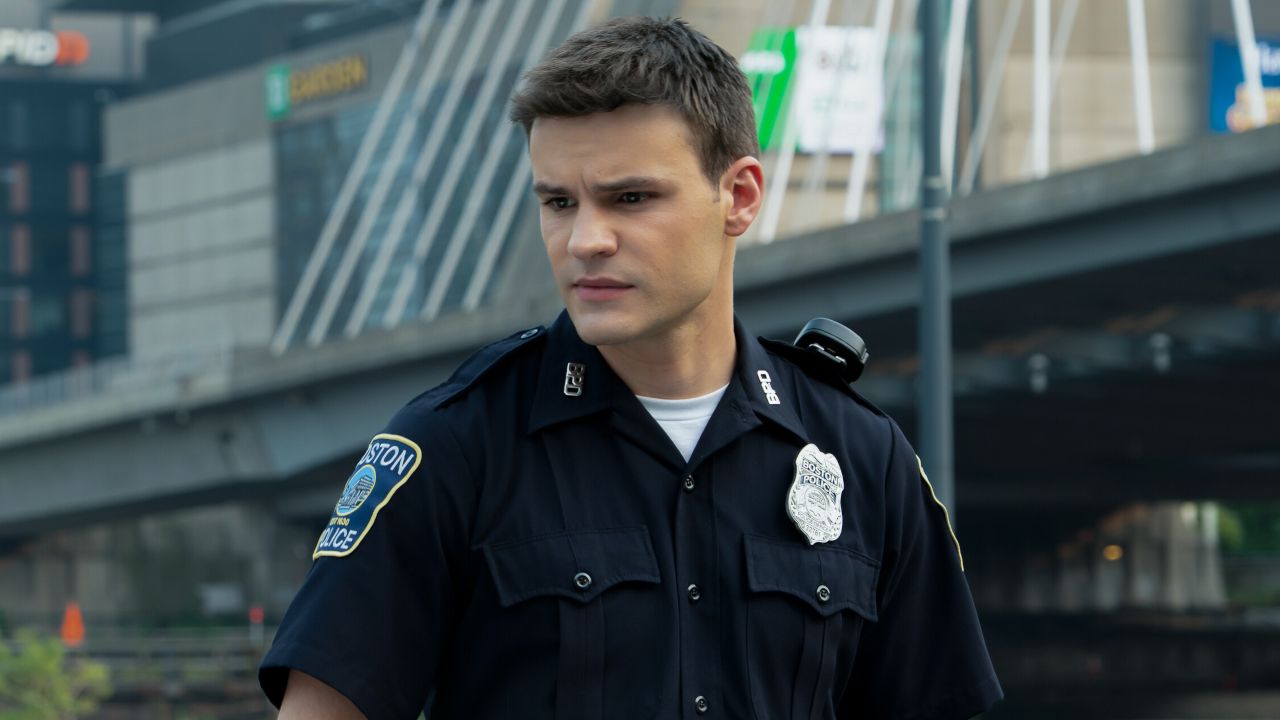 「私は本当にそれに巻き込まれました」：ボストンブルーのショーン俳優がブルーブラッズの後にその役割を引き継ぐことについて、そして彼がどのように準備したか