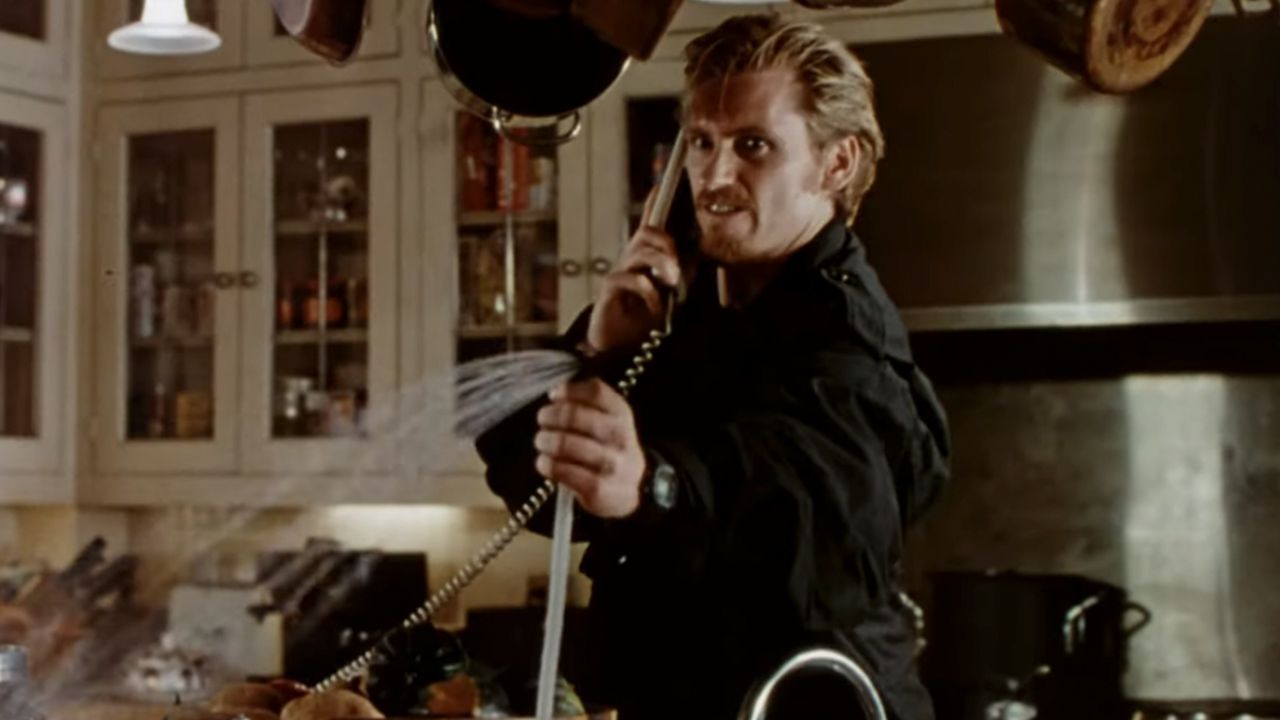 私は毎年クリスマスになると『the-ref』を見直します。より多くの人が休日の注目リストにそれを入れる必要がある理由