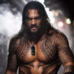 ジェイソン・モモア、スーパーガールのロボ姿がついに明らかになり、ファンは彼の新しいdc役を気に入っている