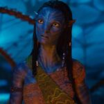 ゾーイ・サルダーニャの-3d-花柄ドレスはまさに『アバター:-ファイアー-アンド-アッシュ』を祝うのに最適な方法です