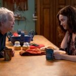 エラ・マッケイには大きくて腹立たしいひねりがあり、それについてジェイミー・リー・カーティスとエマ・マッキーに尋ねなければならなかった