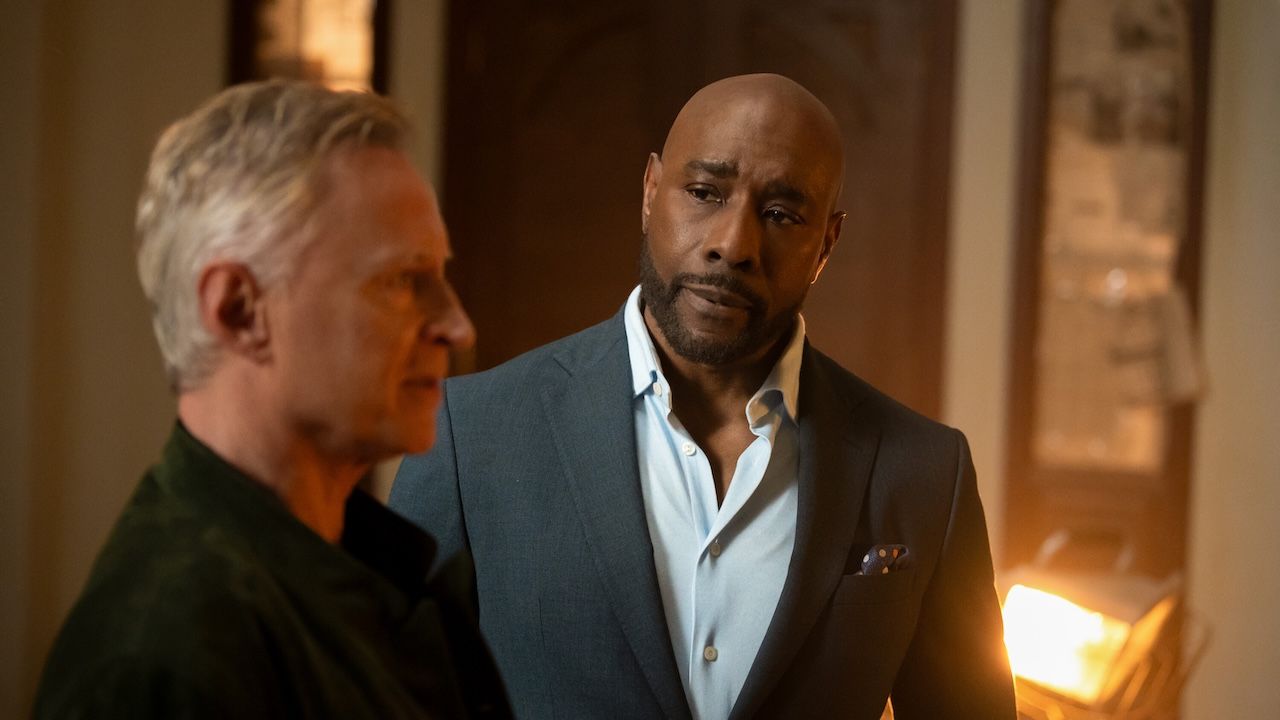 ワトソンの秋のフィナーレ「パーソナル・クライシス」に先立ち、ショーランナーはジョンとシャーロックに関する「理解できる」ファン理論に言及