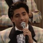 ジョン・ステイモスの息子がフルハウスで彼を異常な方法で荒らしている