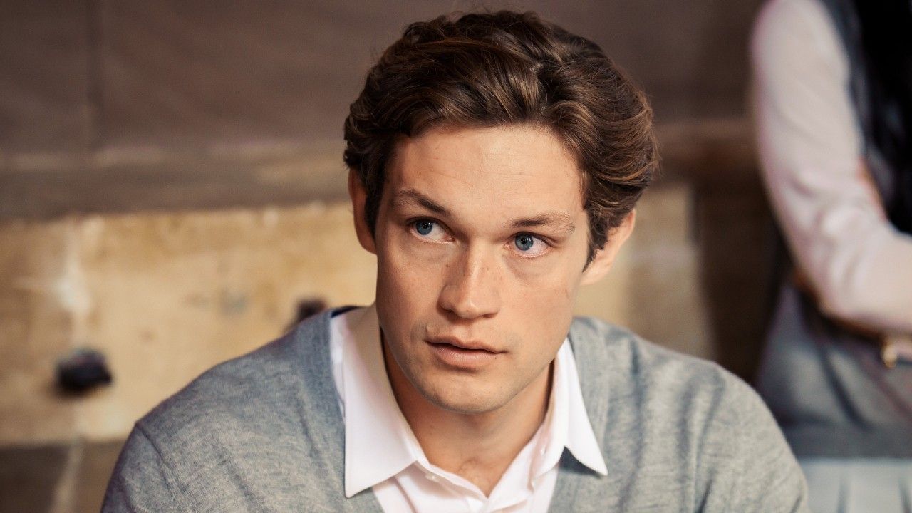 マクストン・ホール・スター、なぜ別の俳優が吹き替えをするのか（完璧な英語を話すにもかかわらず）を理解した