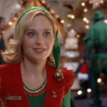 チャーリー・コックス、ズーイー・デシャネルが最後に『エルフ』を観たのはいつだったかを知り、非常に動揺している