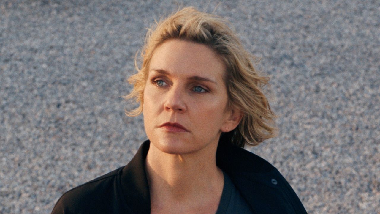 pluribus-のレア・シーホーンに、この番組のエイリアンに関するお気に入りの詳細を尋ねたところ、彼女の答えは私の答えと完全に一致しました