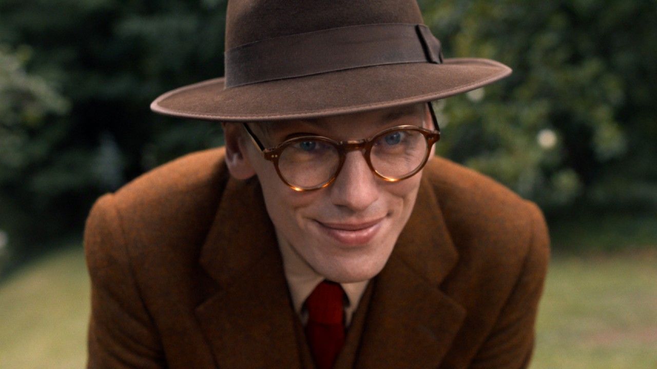 ジェイミー・キャンベル・バウワーがdcファンアートでベクナからジョーカーに