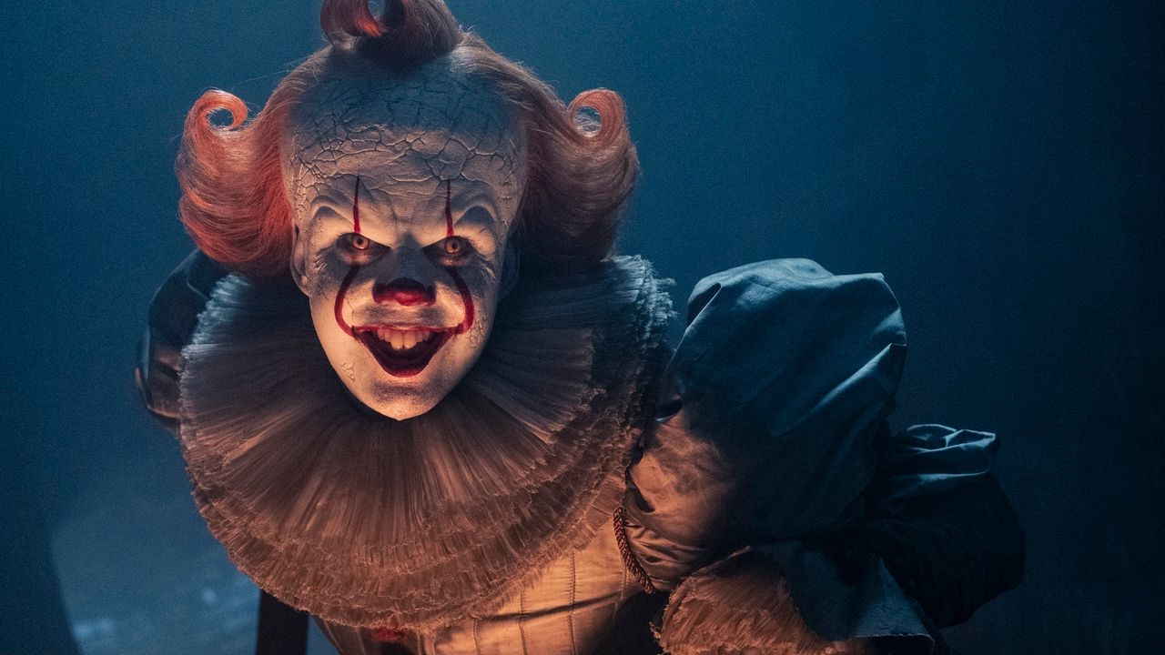 『it:-デリーへようこそ』の共同ショーランナーは、スティーブン・キングのワイルドな映画化を見たいと考えており、彼の予想外の推論がとても気に入っています