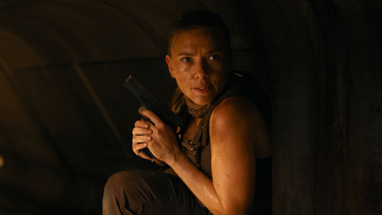 誰かがスカーレット・ヨハンソンに、コリン・ジョストとマイケル・チェのどちらが『ジュラシック・ワールド』でもっと上手に演じられるか尋ねた、そして彼女は明確な答えを持っていた