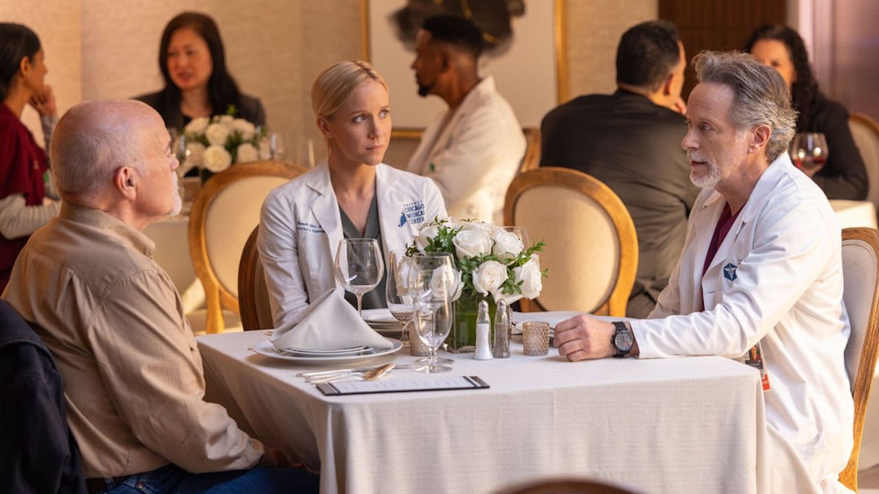 シカゴ・メッドの上司がアーチャーにハンナの父親と「衝突する理由」を約束した後、フォールアウトがどれほど厄介になるかについて実際に興奮しています