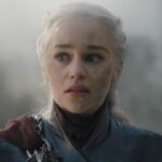 エミリア・クラークは、ゲーム・オブ・スローンズを一部しか見ていない（ただしハウス・オブ・ザ・ドラゴンは見た）と認めた新しい共演者に対して最も面白い反応を示した