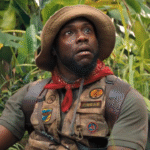 映画のセットは大変なことだと分かっていたが、ジュマンジのセットで寝ているケビン・ハートのこの総集編で、それが陽気なほど明らかになった