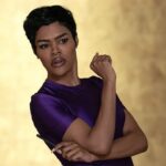 テヤナ・テイラーは、レースのみのルック（そしてキラーティアラ）で、シアーゲームを大幅にランクアップしました