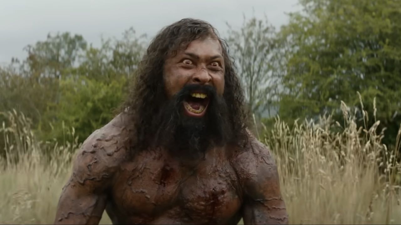 はい、28年経った今でもファンはその人工ペニスについて話していますが、俳優はどう感じていますか？