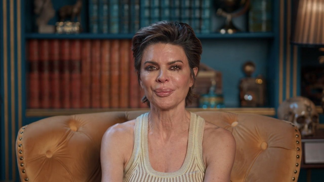 リサ・リンナが裏切り者について主婦たちに告白（私もよくわかります）