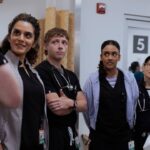 スクリーン上の悲惨なシーンを見たときにピットのキャストの多くがどのように反応したかを知り、本当にショックを受けました