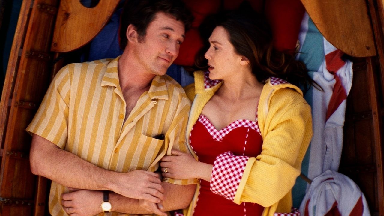 最近の最高のロマンティック-コメディの-1-つが現在ストリーミング中です。バレンタインにぴったりです