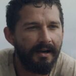 シャイア・ラブーフ、マルディグラで上半身裸で数日間ソロでバーをはしごしていたと言われている