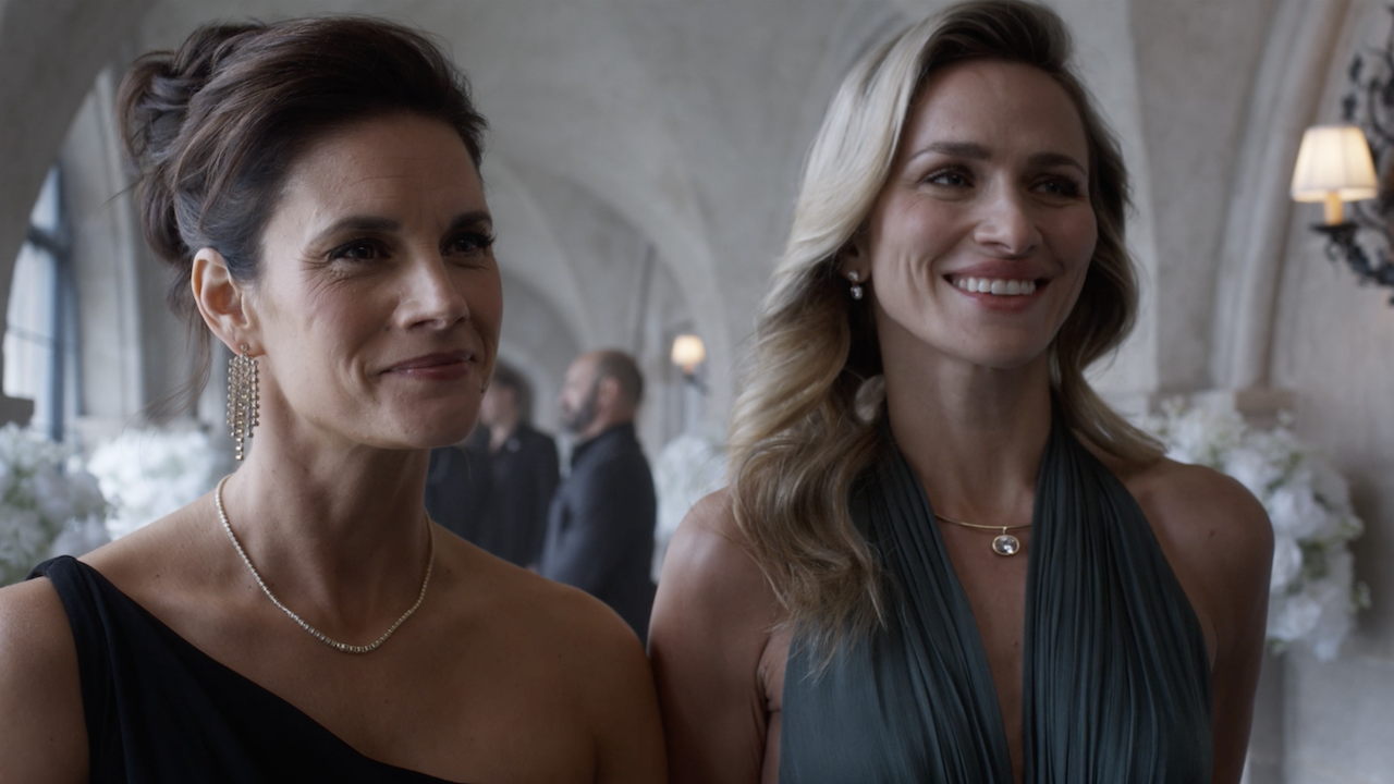 cbsのfbiスターたちが正装で戦うことの「恐怖要因」に対処、そして冬のプレミア上映ですでに秘密工作が解明されている