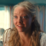 アマンダ・サイフリッドのボールルーム用のガウンとからかわれた髪を見ると、彼女がディズニープリンセスとしてキャストされたらいいのにと思う