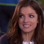 アナ・ケンドリックがピッチ・パーフェクトの「カップス」をレコーディングした裏の面白い話と、それがどのようにしてヒットになったのか