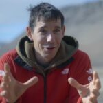 ある人がアレックス・オノルドに、フリーソロクライミングでうんこしなければならないときはどうするのかと尋ねました。